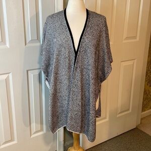 Loft Open Front Kimono Sweater Black & White Size XS in EUC